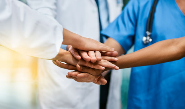 Hospitals-&-Labs-Clinical-Education-Image