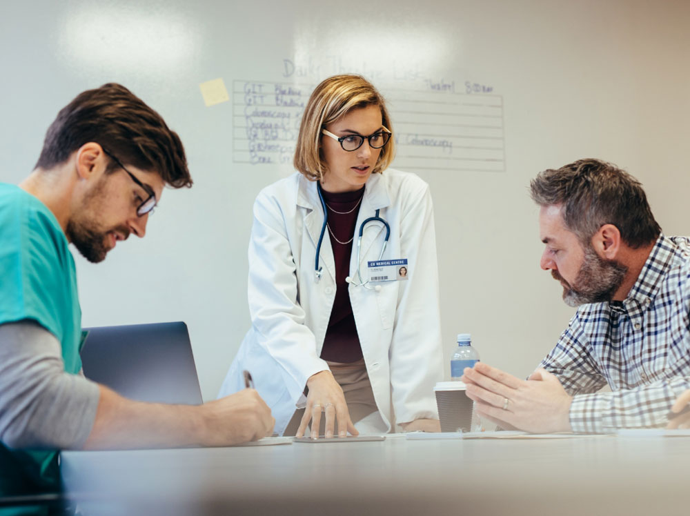 Hospitals-&-Labs-Meet-Your-Global-Partner-Image